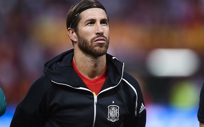 8博热评-佐默扑出近距离凌空抽射